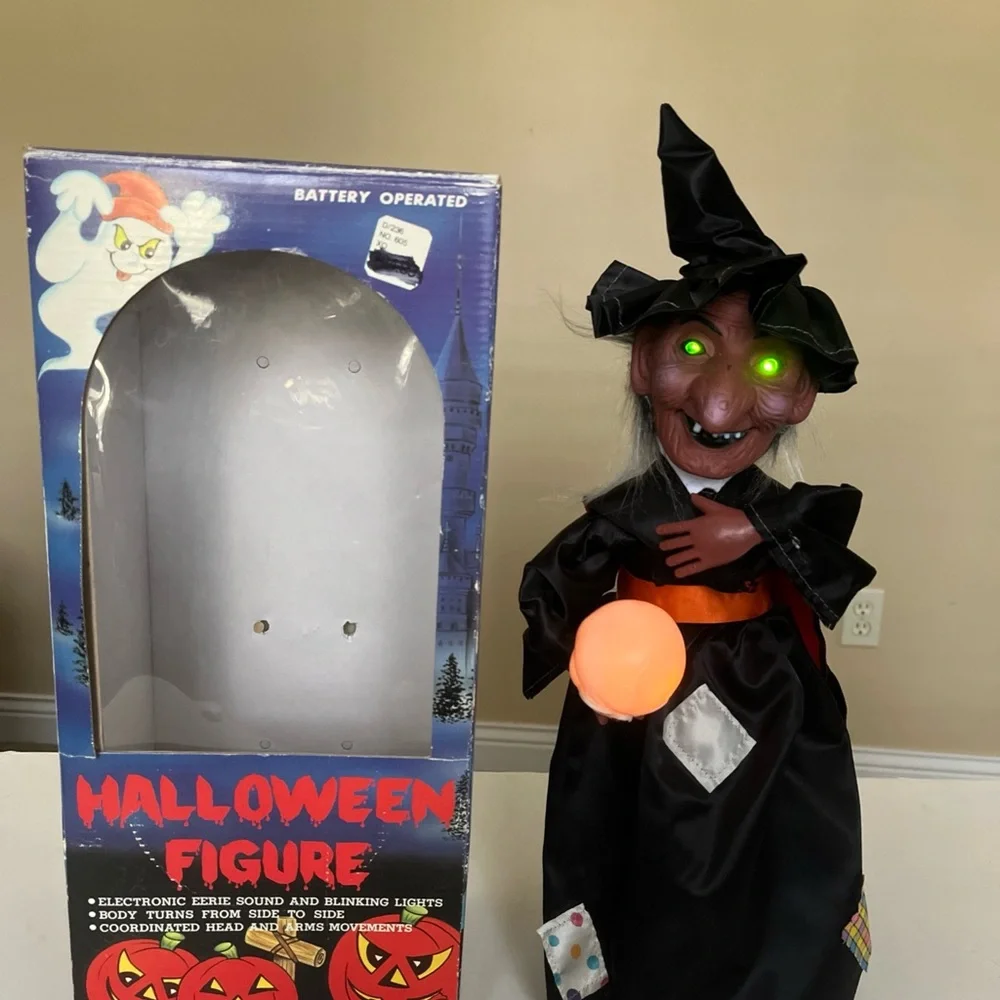 Witch Skull Eerie Sound Light Up Halloween 1988 Funny Toys Corp Decor Not Moving
